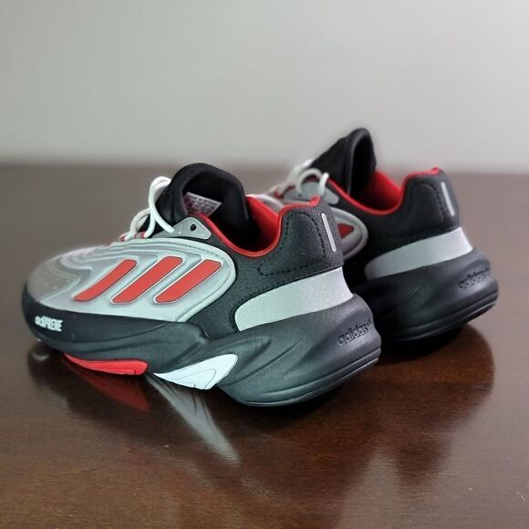 Adidas Ozelia Shoes adiPRENE cushioning lace closure textile upper hugs the foot - Picture 8 of 11